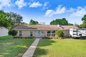 901 STRAWBERRY LANE, BRANDON, FL 33511 Sold 07/31/25