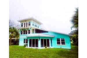 1626 SEA BREEZE DRIVE, TARPON SPRINGS, FL 34689 - MLS#MFRTB8398724