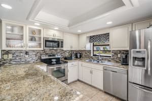 37147 FOXRUN PLACE, ZEPHYRHILLS, FL 33542 - MLS#MFRTB8398815
