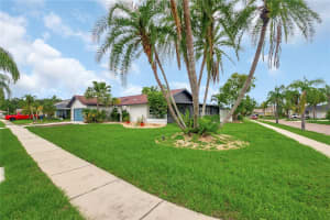 8635 CHADWICK DRIVE, TAMPA, FL 33635 - MLS#MFRTB8398873
