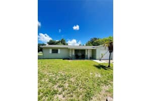 2785 PINEHURST AVENUE, BELLEAIR BLUFFS, FL 33770 - MLS#MFRTB8398904