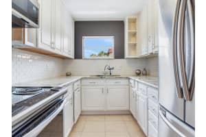 6360 1ST STREET, ST PETERSBURG, FL 33702 Sold 09/02/25