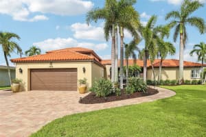 4830 PARADISE WAY, ST PETERSBURG, FL 33705 - MLS#MFRTB8399110