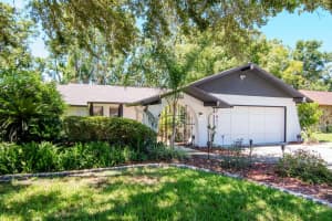 23924 Forest Pl, LAND O LAKES