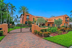 501 BRIGHTWATERS BOULEVARD, ST PETERSBURG, FL 33704 - MLS#MFRTB8399521