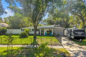 489 W Davis Blvd, TAMPA