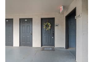 12912 ARBOR ISLE DRIVE, TEMPLE TERRACE, FL 33637 - MLS#MFRTB8399662