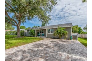 218 8TH AVENUE, LARGO, FL 33770 Sold 09/12/25