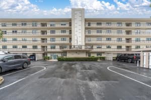 8198 TERRACE GARDEN DRIVE, ST PETERSBURG, FL 33709 - MLS#MFRTB8400032