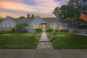 555 21st Ave Ne, ST PETERSBURG