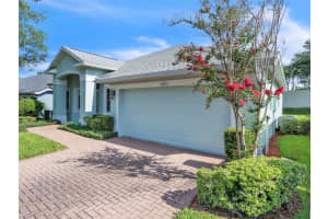 2925 DAYTON DRIVE, WINTER HAVEN, FL 33884 - MLS#MFRTB8400132