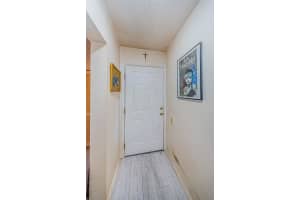 5265 BAY DRIVE, CLEARWATER, FL 33764 Sold 08/08/25