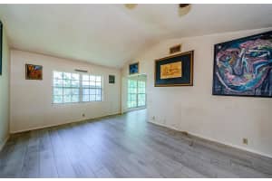5265 BAY DRIVE, CLEARWATER, FL 33764 Sold 08/08/25