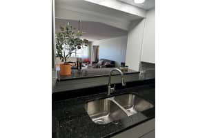 100 BLUFF VIEW DRIVE, BELLEAIR BLUFFS, FL 33770 - MLS#MFRTB8400196