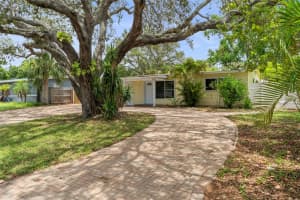 914 SANDPIPER WAY S, ST PETERSBURG, FL 33707 - MLS#MFRTB8400252