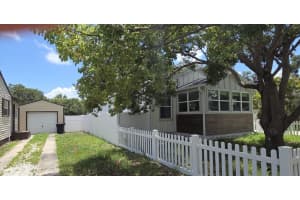 3131 MELTON STREET, ST PETERSBURG, FL 33704 Sold 10/20/25