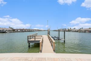 384 Boca Ciega Point Blvd, ST PETERSBURG