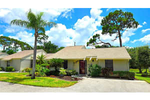 13 WINDRUSH BAY DRIVE, TARPON SPRINGS, FL 34689 Sold 08/25/25