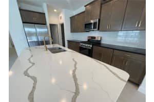 2561 STAR APPLE WAY, SARASOTA, FL 34240 - MLS#MFRTB8400496