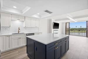 450 TREASURE ISLE CAUSEWAY #411, TREASURE ISLAND, FL 33706 - MLS#MFRTB8400498