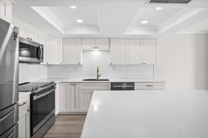 450 TREASURE ISLE CAUSEWAY #411, TREASURE ISLAND, FL 33706 - MLS#MFRTB8400498
