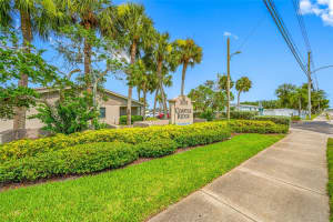 2131 Ridge Rd S #19, LARGO