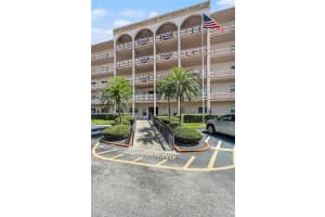 5623 80TH STREET, ST PETERSBURG, FL 33709 - MLS#MFRTB8400646