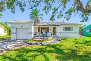 6219 HAMPTON DRIVE, ST PETERSBURG, FL 33710 Sold 08/25/25