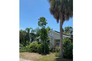 1420 36th Ave N, ST PETERSBURG