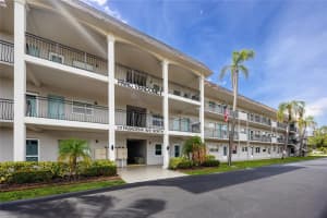 211 Pasadena Ave N #109, ST PETERSBURG
