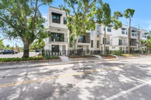50 64TH STREET, ST PETERSBURG, FL 33707 - MLS#MFRTB8400790