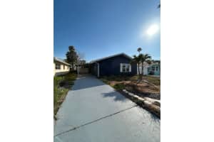 15416 2nd St E, MADEIRA BEACH