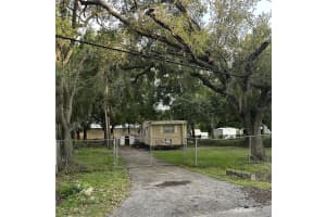 6125 CLIFF AVENUE, GIBSONTON, FL 33534 Sold 08/19/25