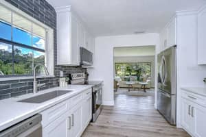 8001 HIGHLAND AVENUE, TAMPA, FL 33604 - MLS#MFRTB8400833