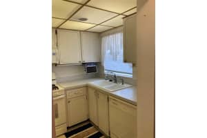 5623 80TH STREET, ST PETERSBURG, FL 33709 - MLS#MFRTB8400847