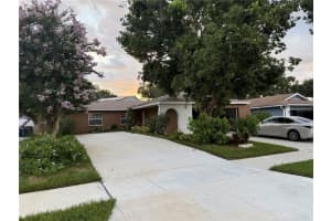 402 Evergreen Dr, OLDSMAR