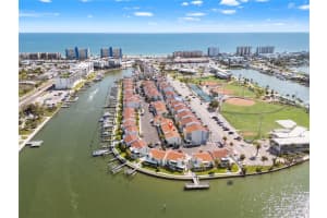 380 Medallion Blvd #g, MADEIRA BEACH