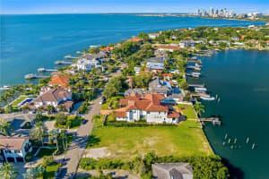 1900 BRIGHTWATERS BOULEVARD, ST PETERSBURG, FL 33704 - MLS#MFRTB8400992