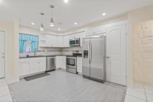 3368 RAMBLEWOOD PLACE, SARASOTA, FL 34237 - MLS#MFRTB8401085