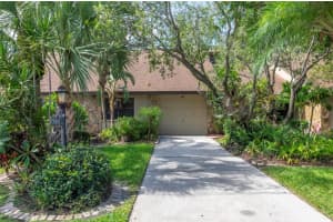 9942 LAKE SEMINOLE DRIVE, LARGO, FL 33773 Sold 07/28/25