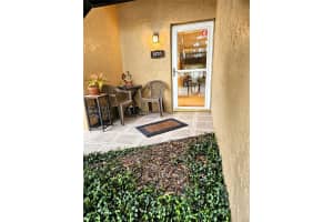 3810 OAK DRIVE, TAMPA, FL 33611 Sold 07/31/25