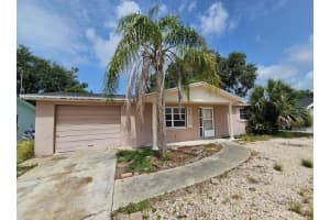 1019 Maybury Dr, HOLIDAY