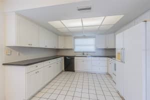 739 CHESAPEAKE DRIVE, TARPON SPRINGS, FL 34689 - MLS#MFRTB8401265