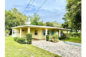 3575 Lake Highland Dr, PALM HARBOR