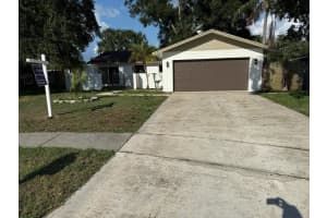 10999 Del Prado Dr E, LARGO