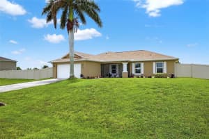 125 PADDOCK STREET, LEHIGH ACRES, FL 33974 - MLS#MFRTB8401438