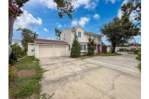 425 49TH STREET, ST PETERSBURG, FL 33710 Sold 08/15/25
