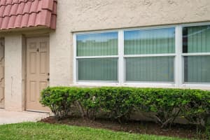 10033 64TH AVENUE, ST PETERSBURG, FL 33708 - MLS#MFRTB8401614