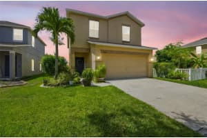 1012 Seminole Sky Dr, RUSKIN