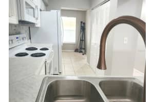 7148 BANK DRIVE, TAMPA, FL 33617 - MLS#MFRTB8401803